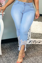 Jeans skinny azul claro fashion com miçangas cintura média