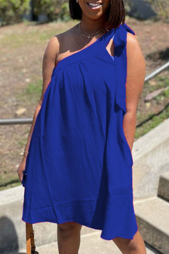 Vestidos de vestidos irregulares com bandagem azul sensuais com juntas divididas gola oblíqua