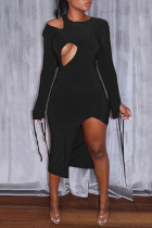 Robes à manches longues asymétriques à col rond asymétriques évidées à la mode noire
