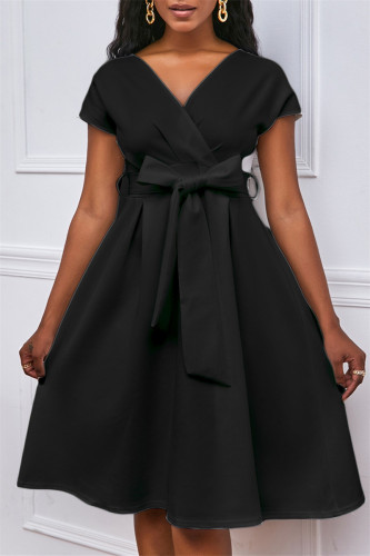 Svart Mode Casual Solid med bälte V-ringad kortärmad klänning