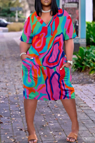 Vestido multicolorido moda casual plus size estampa patchwork decote em v manga curta