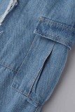 Saia jeans casual lisa azul com fenda reta assimétrica cintura alta regular