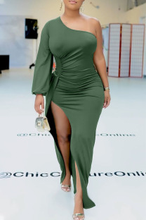 Green Sexy Solid Patchwork Slit Oblique Collar Straight Dresses